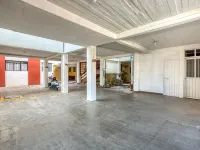 Capital O Parador Crespo Hotel, Oaxaca - Bãi đậu xe