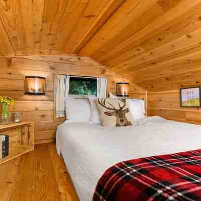 Tiny Digs - Hotel of Tiny Houses Rooms