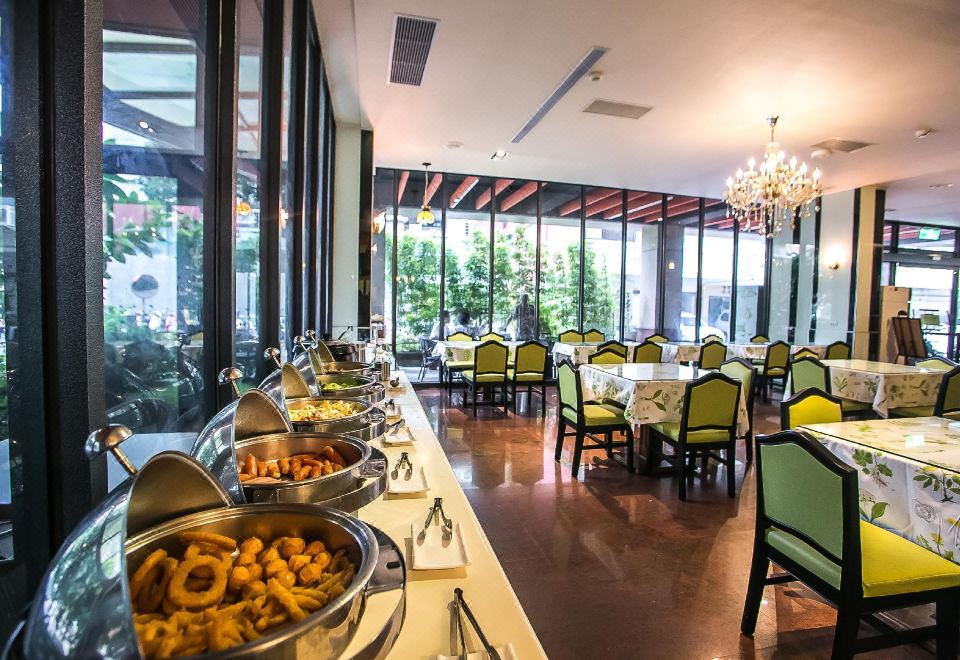 Huang Shin Business Hotel - Shang An Over view