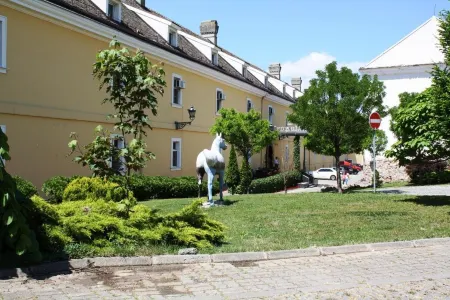 Garni Hotel Leopold I Отели в г. Сремски Карловци