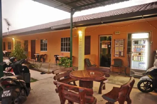 Collection o Langkawi near pantai cenang formerly tokman inn Отели рядом с достопримечательностью «Фуникулер Лангкави»