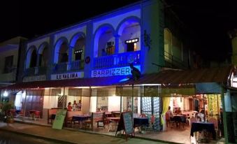 Hotel Valiha - Housity