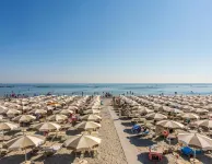 Club del Sole Pini Beach Village