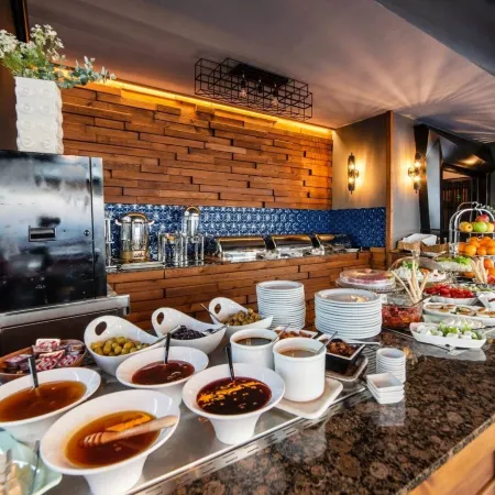 Royal Capital Thermal & Spa Hotel