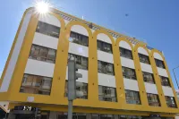 Wot Costa da Caparica Hotels near Sanctuary of Christ the King