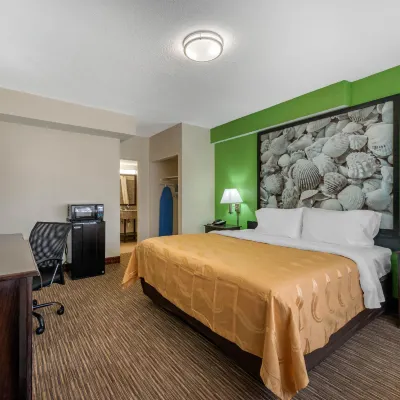 Quality Inn Daytona Beach Oceanfront Отели рядом с достопримечательностью «Выставочный и конгресс-центр Ocean Center»