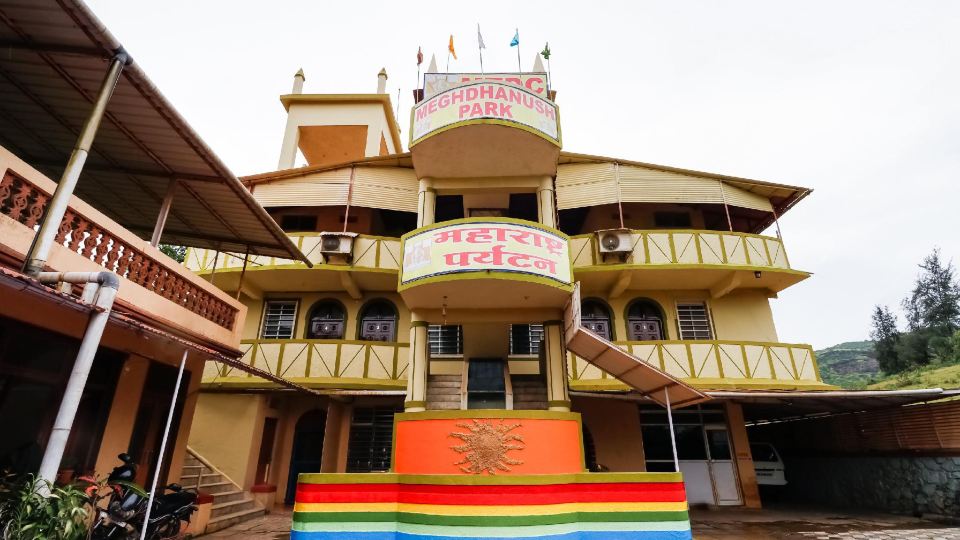 Spot on 62460 Megdhanush Park