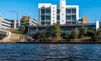 Mercure Sunshine Coast Kawana Waters