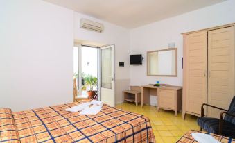 2. Villa Gi..