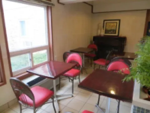 Queen Bee Hotel โรงแรมในวินนิเพก