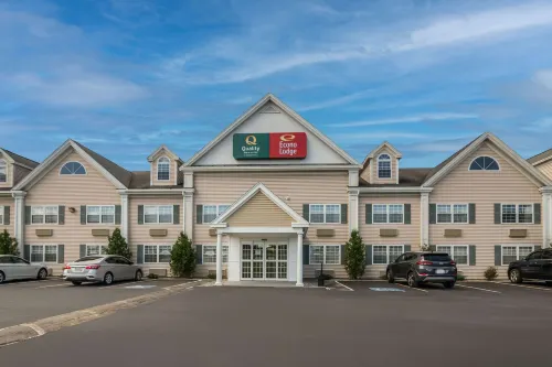 Econo Lodge Hotels in Androscoggin County