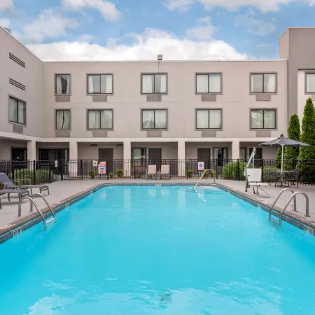 Best Western Plus Bowling Green