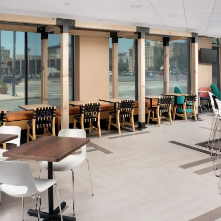 Tru by Hilton San Antonio Downtown Riverwalk Отели рядом с достопримечательностью «Торговый центр Rivercenter»