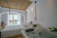 Naxos Island Escape Suites - Hot Tub