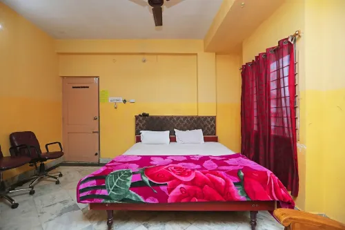 Hotel Savitri