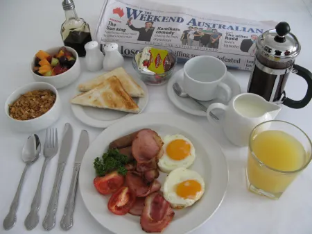 Barclay Motor Inn Отели рядом с достопримечательностью «Devonport Regional Gallery»