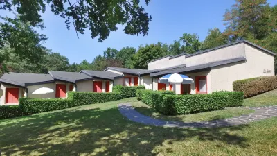 Vvf Aveyron Najac Hotels in Laparrouquial