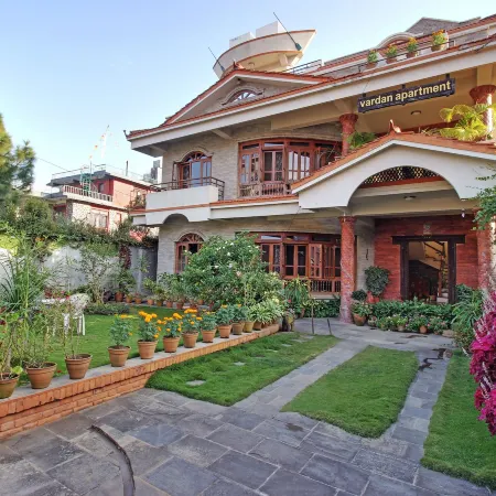 Vardan Resort n' Apartment
