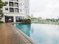 Modern and Relax Studio Room at Serpong Greenview Apartment by Travelio
