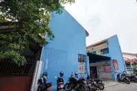 OYO Life 90523 Homestay Jenggolo Hotel di Kecamatan Buduran