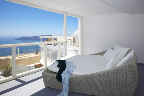 Whitedeck Santorini - parking