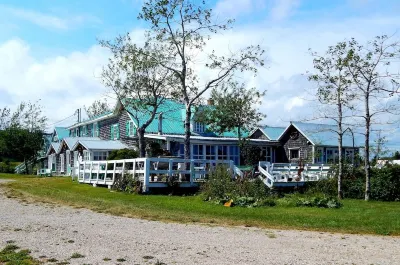 Camp de Base Gaspésie Отели в г. Персе