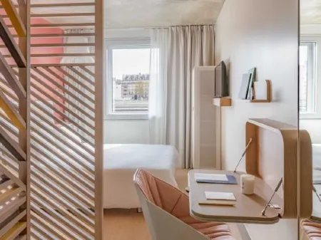 OKKO HOTELS Toulon Centre Отели рядом с достопримечательностью «National Navy Museum of Toulon»