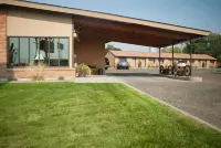 Oregon Trail Inn Hotels in Buhl
