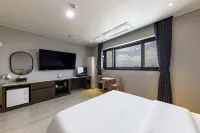 Gunsan the City Hotel