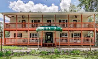 The Chassahowitzka Hotel