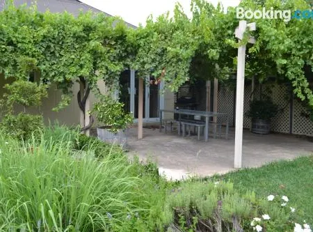 Tin House in Tanunda
