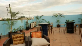 0220512000al7p1w293AB R 320 180 R5 D