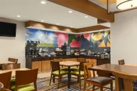 SureStay by Best Western Mount Pleasant Racine - sarapan