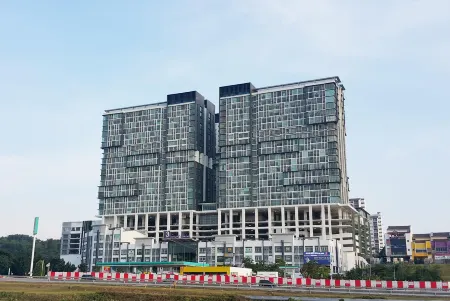 Modern Luxury Studio @ Seri Kembangan Отели рядом с достопримечательностью «Фарм Ин Сити»