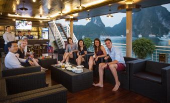 Alisa Cruise Halong