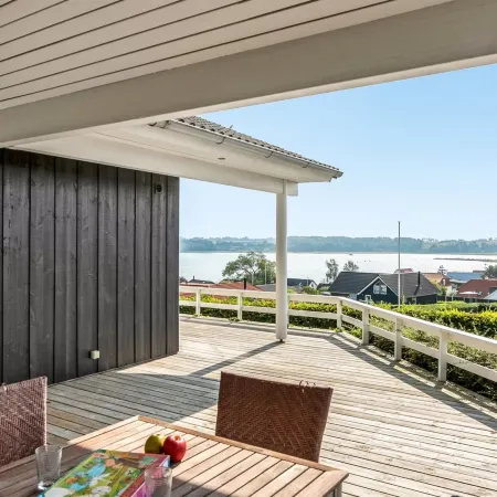 "Maj" - 150m from the Sea