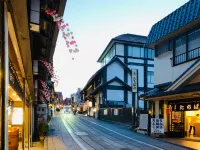 A Comfortable Sun House with Interior Made of Natu Hotels in Tomisato