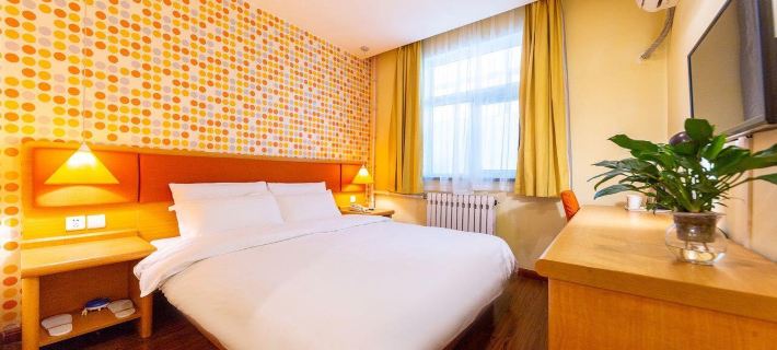 Tianyuyike Hotel (Hami Railway Station) Hotels in Хамі