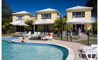 Nrma Treasure Island Holiday Resort