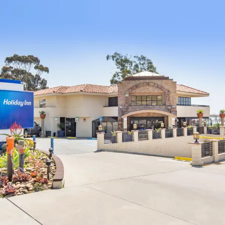 Holiday Inn Express SAN DIEGO AIRPORT-OLD TOWN by IHG Отели рядом с достопримечательностью «Пляж Мишен-Бич»