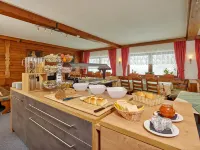 Gasthof Hotel Post Hotels in Sautens