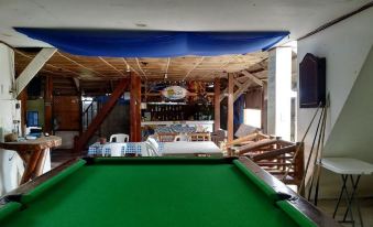 HangOut Beach & Resort - Housity
