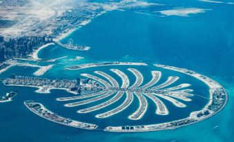 Maison Privee - Palm Jumeirah Beach Front XL Villa w/Prvt Pool
