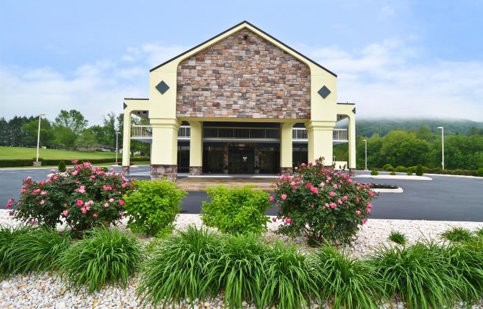 Best Western Cades Cove Inn