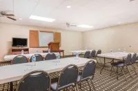 Days Inn by Wyndham Trenton