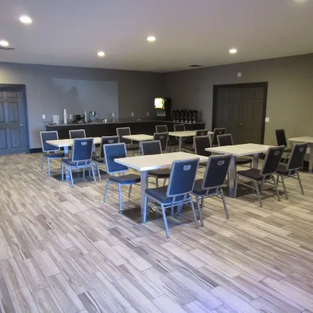 SureStay Plus Hotel by Best Western Point Richmond