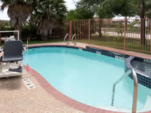 Super 8 by Wyndham Stafford Sugarland Area Hotels in Stafford