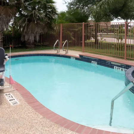 Super 8 by Wyndham Stafford Sugarland Area