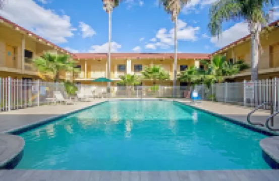 La Quinta Inn by Wyndham Victoria