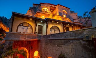 Cappadocia Inans Cave & Swimming Pool Hot - Housity